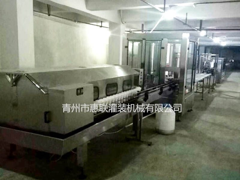 白酒灌裝機 白酒灌裝機
